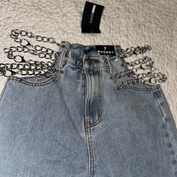 FASHION NOVA Link By Link Straight Leg Jeans- Light Blue Wash - Picture 3 of 7